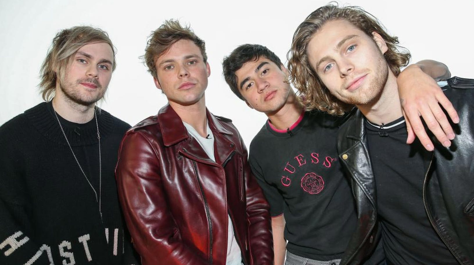 5SOS score second 1 with Youngblood ARIA