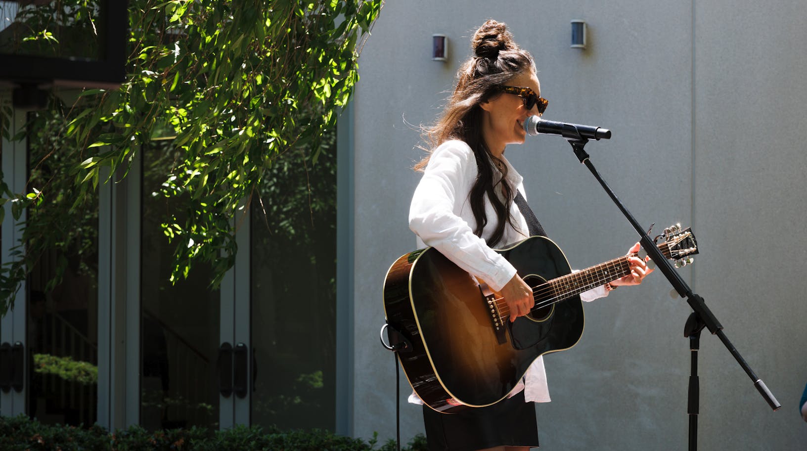 Amy Shark makes a splash in Canberra for ARIA