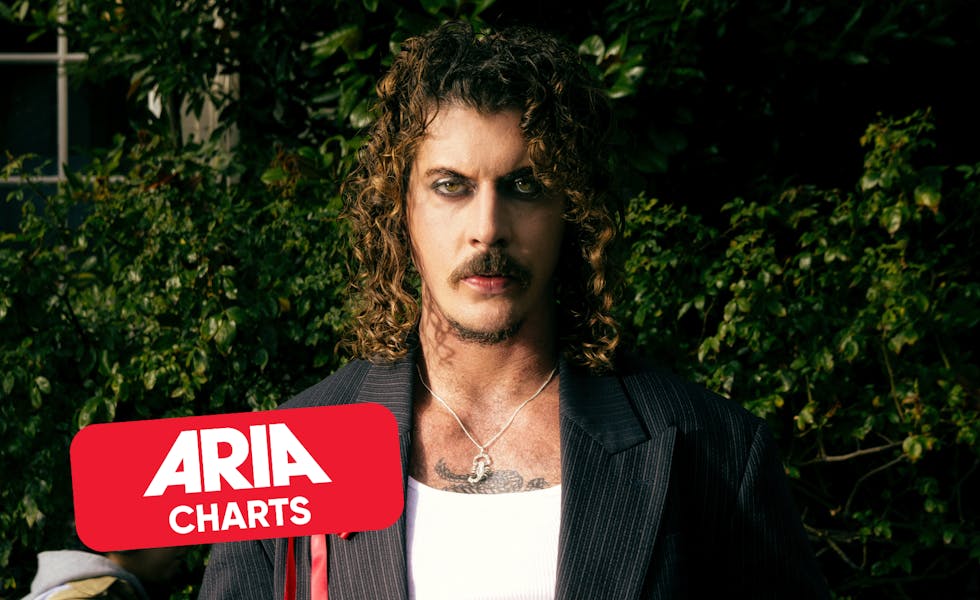 Keli Holiday lands at #3