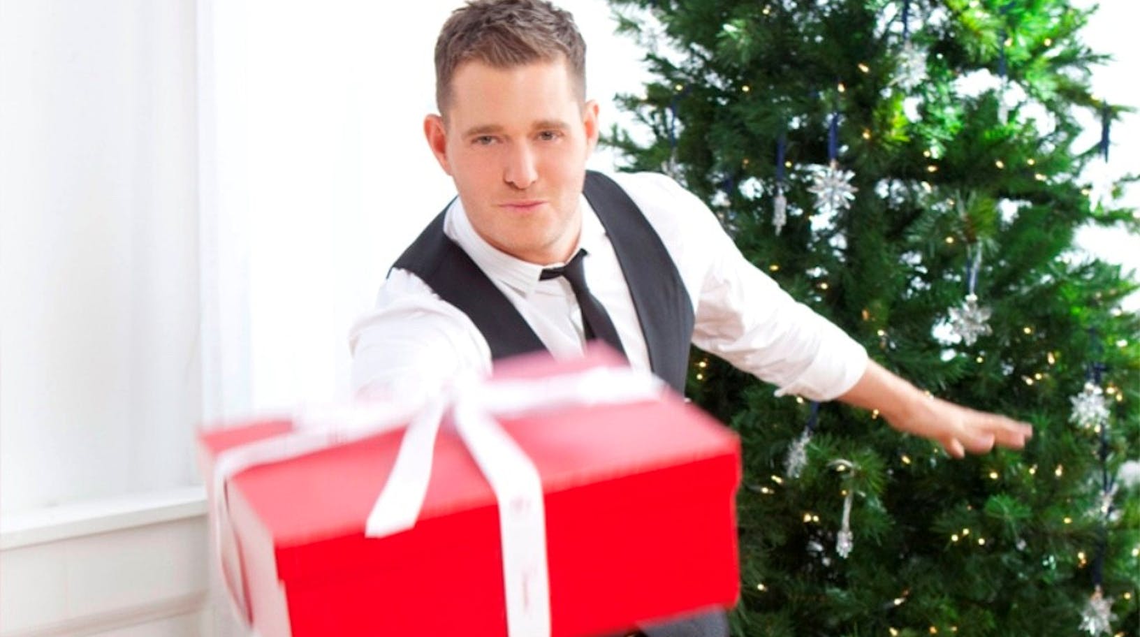 Michael Bublé leads the Christmas Albums Chart - ARIA