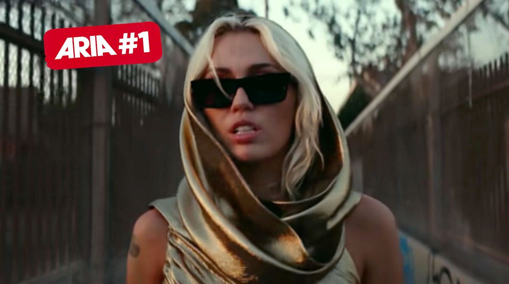 Miley swings her first #1 single 