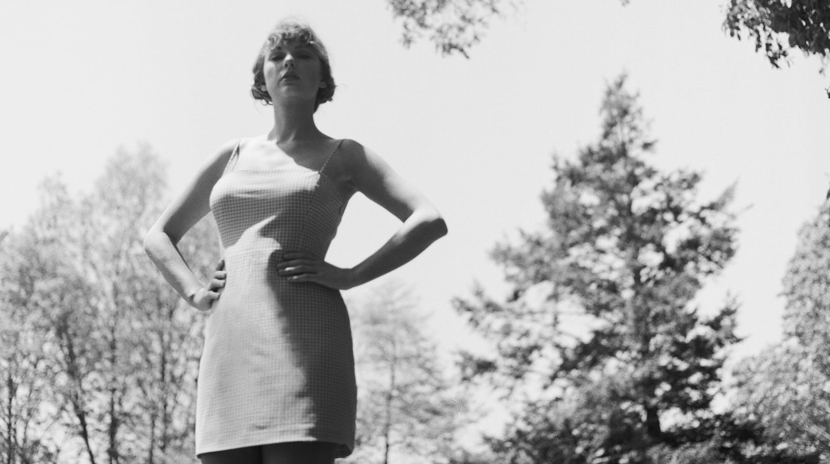 Fourth week at #1 on the ARIA Albums Chart for Taylor Swift's folklore